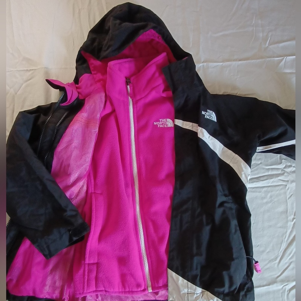 The North Face Girls Size small 7-8 Hyvent Triclimate 3 in 1 Jacket Black Pink
